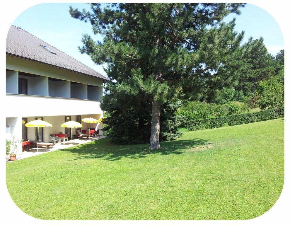 Gasthof Gerhart Hotel Perchtoldsdorf Exterior photo